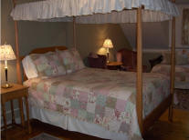 Brass Lantern Inn room